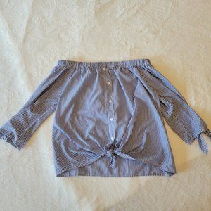 iris / off the shoulder / faux button down blouse / color Blue-White / Size S